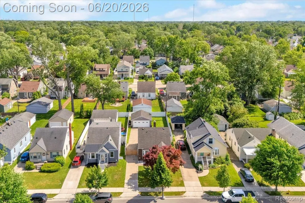 1009 Harvard Road Berkley City MI 48072