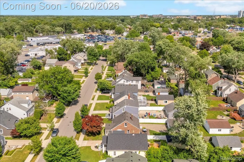 1009 Harvard Road Berkley City MI 48072