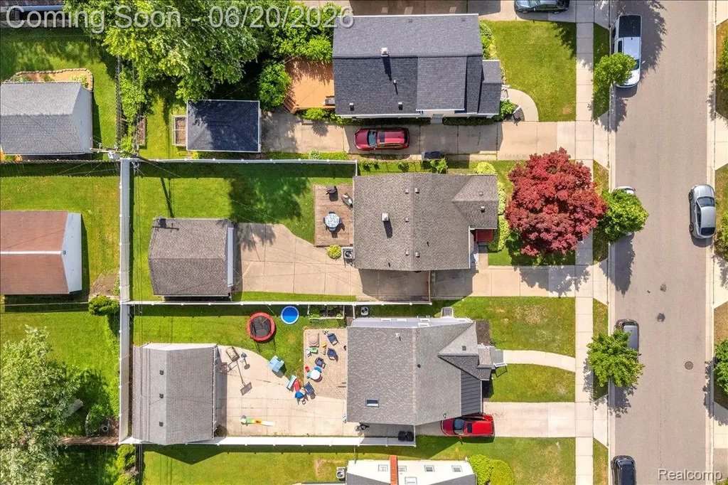 1009 Harvard Road Berkley City MI 48072