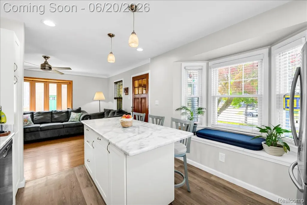 1009 Harvard Road Berkley City MI 48072