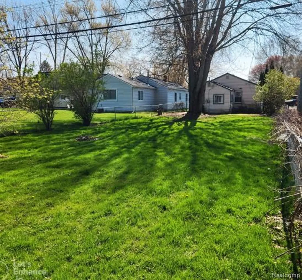 51380 Ashley Street New Baltimore City MI 48047