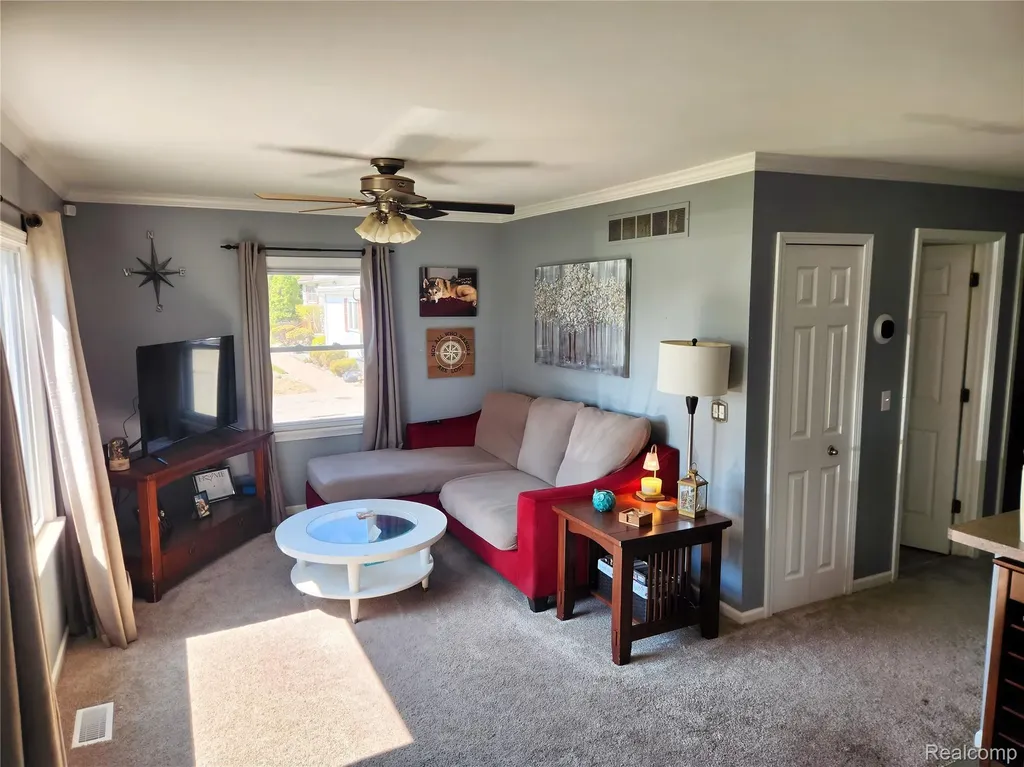 51380 Ashley Street New Baltimore City MI 48047