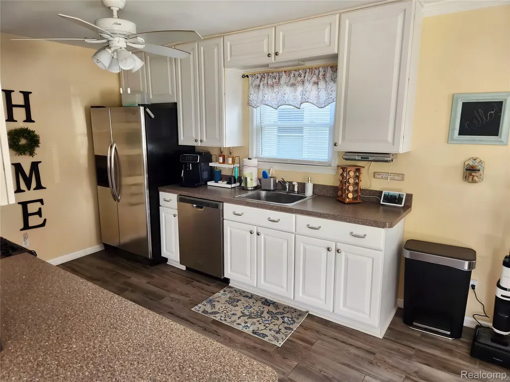 51380 Ashley Street New Baltimore City MI 48047