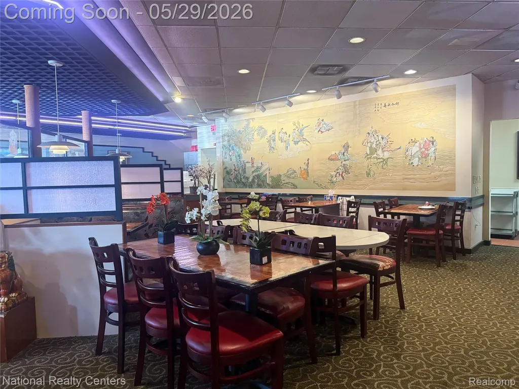 6257 W Orchard Lake Road E West Bloomfield Charter Township MI 48322