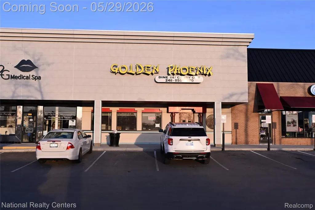 6257 W Orchard Lake Road E West Bloomfield Charter Township MI 48322