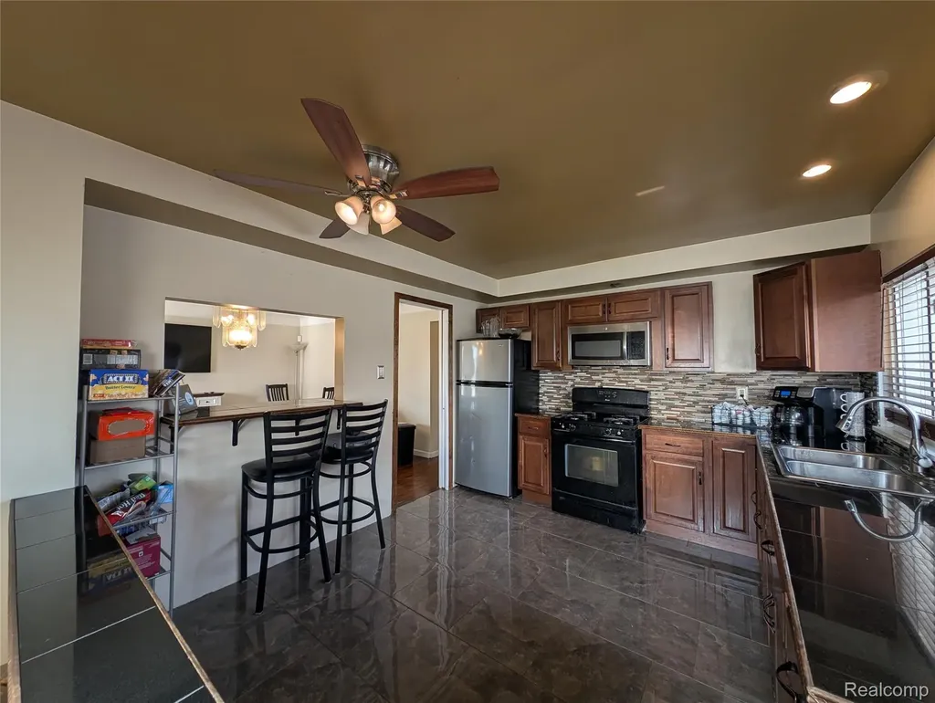 20140 Woodbine Street Detroit City MI 48219