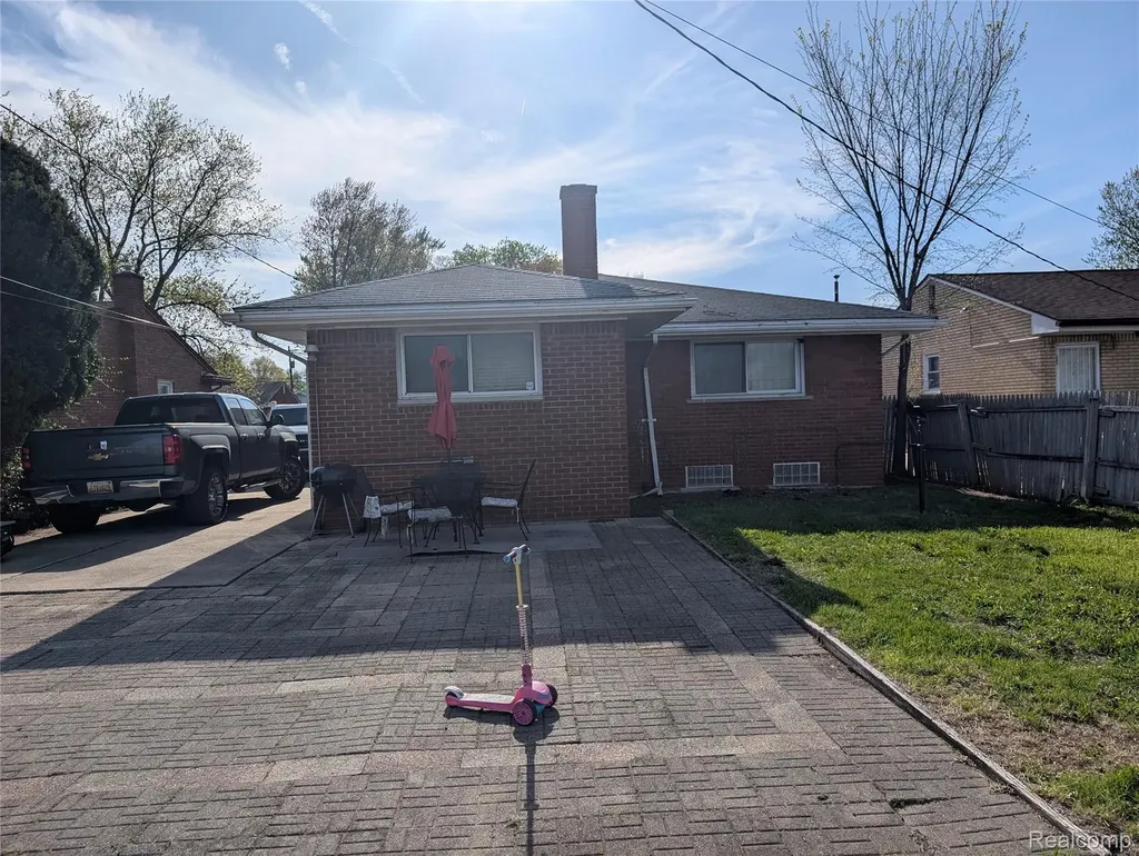 20140 Woodbine Street Detroit City MI 48219