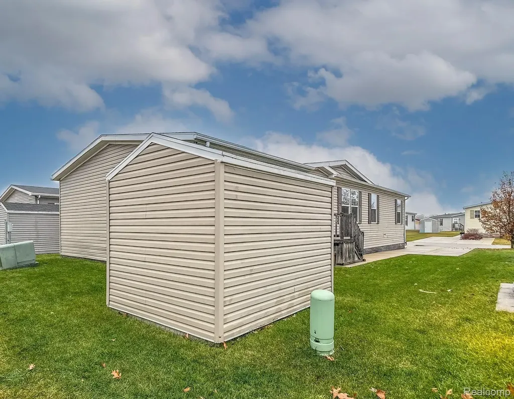 6267 Imperial Drive Tyrone Township MI 48430