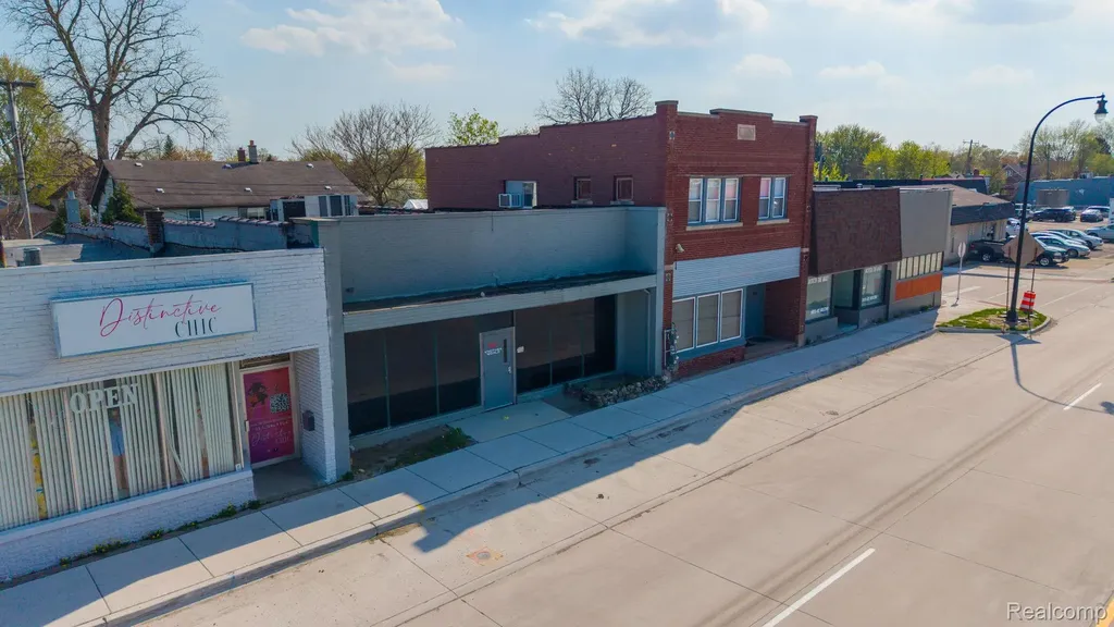 16914 E 9 Mile Road Eastpointe City MI 48021