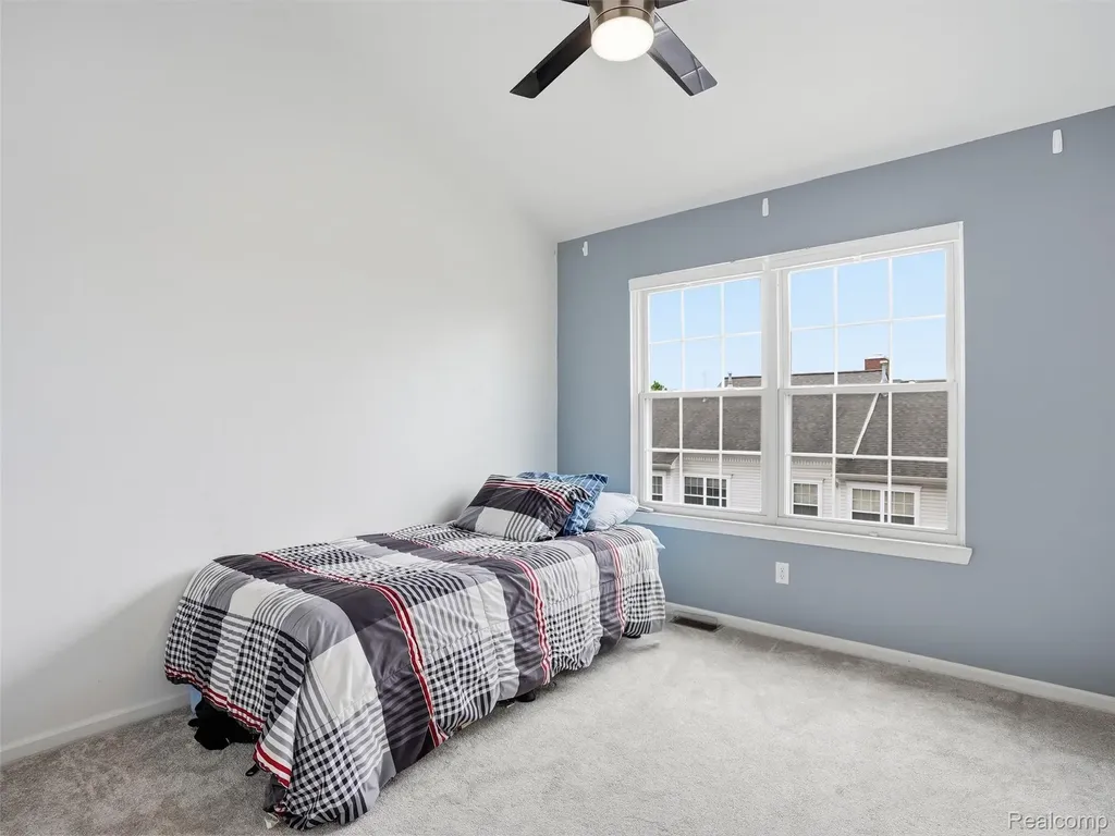 135 W Kenilworth Avenue Royal Oak City MI 48067