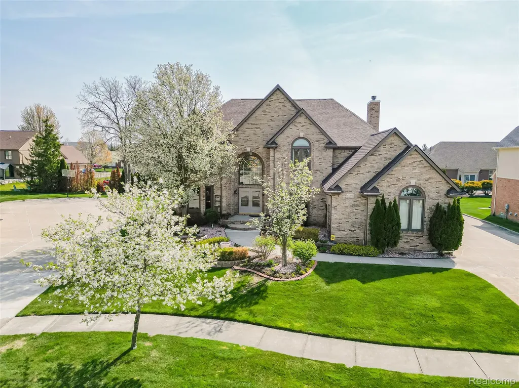 43376 Chester Drive Sterling Heights City MI 48314