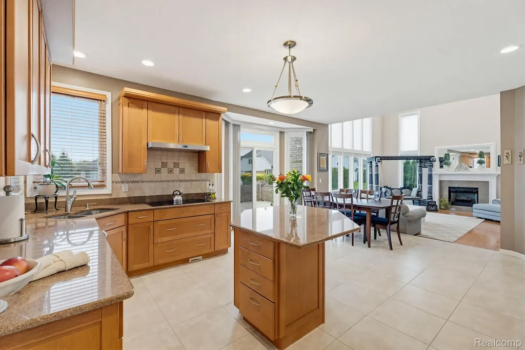 43376 Chester Drive Sterling Heights City MI 48314