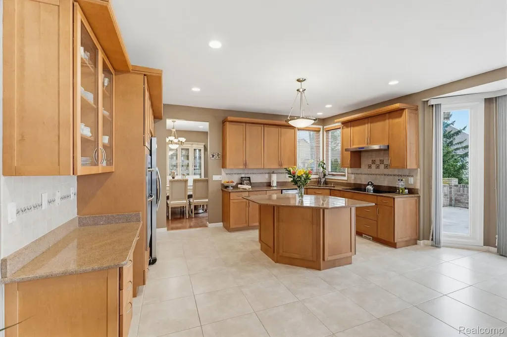 43376 Chester Drive Sterling Heights City MI 48314