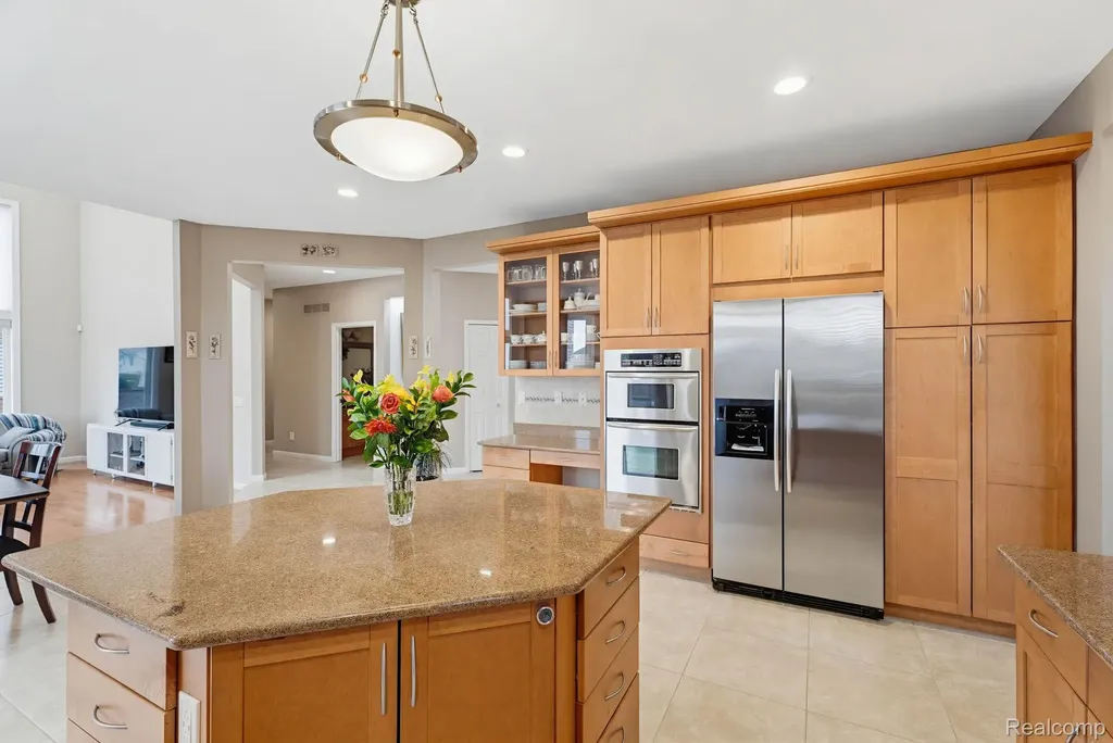 43376 Chester Drive Sterling Heights City MI 48314