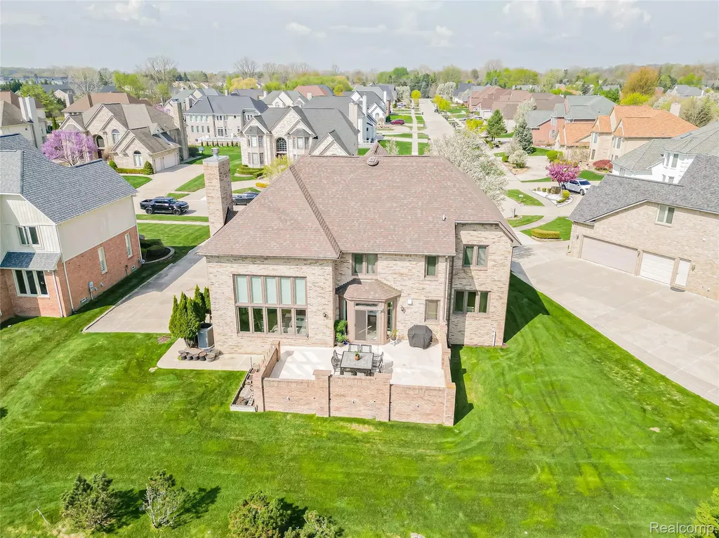 43376 Chester Drive Sterling Heights City MI 48314