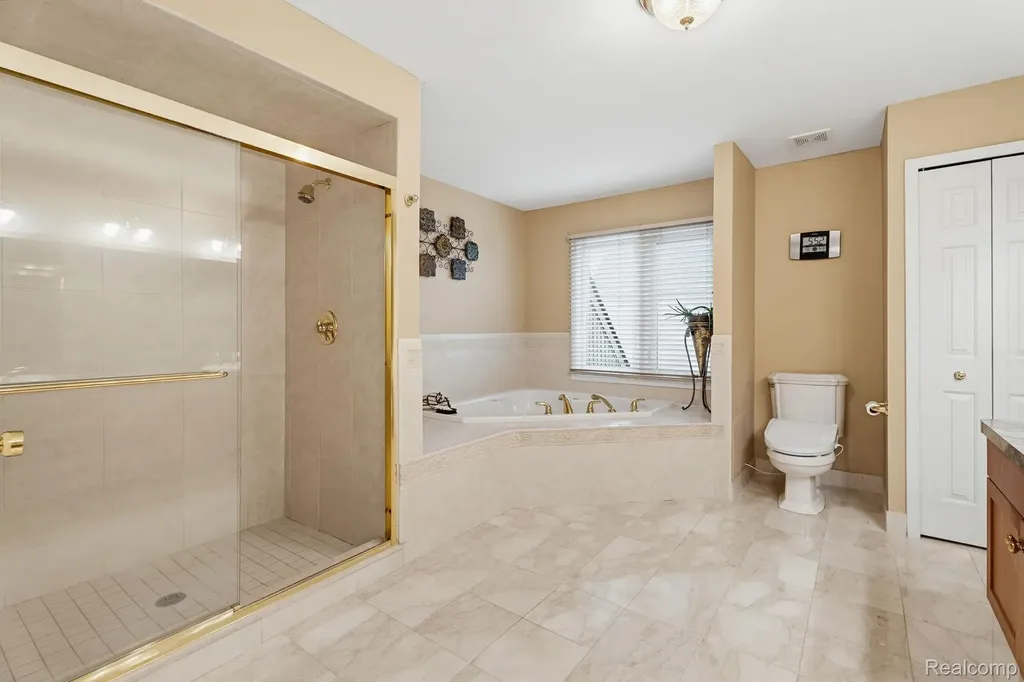 43376 Chester Drive Sterling Heights City MI 48314