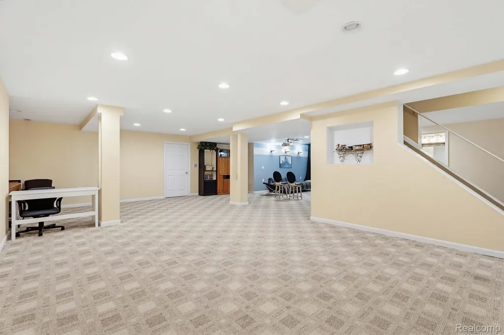 43376 Chester Drive Sterling Heights City MI 48314