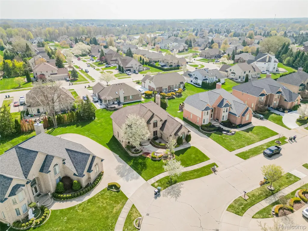 43376 Chester Drive Sterling Heights City MI 48314