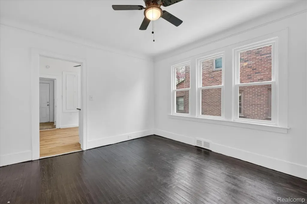 368 Piper Boulevard Detroit City MI 48215