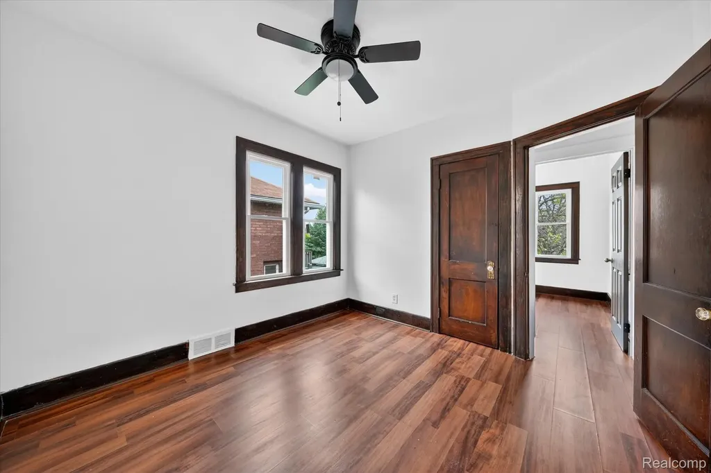 368 Piper Boulevard Detroit City MI 48215
