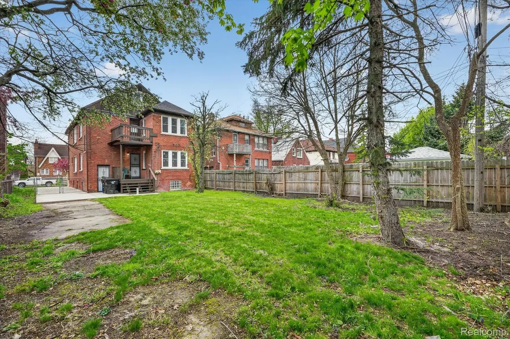 368 Piper Boulevard Detroit City MI 48215