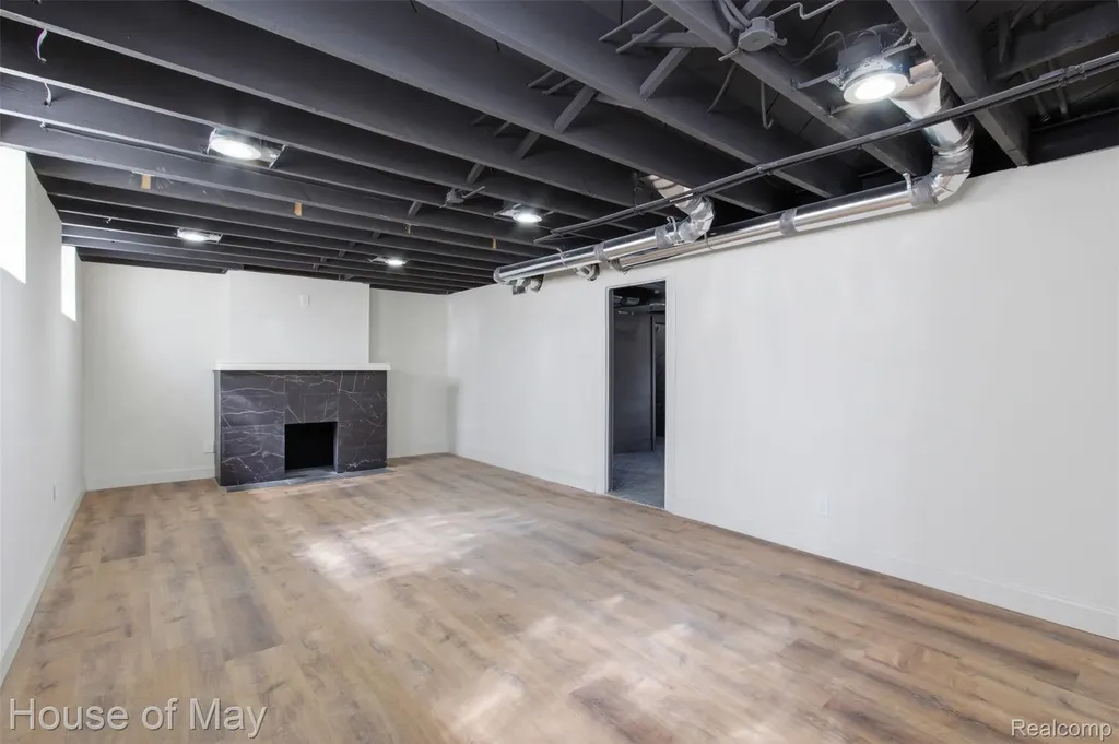 5276 Bedford Street Detroit City MI 48224