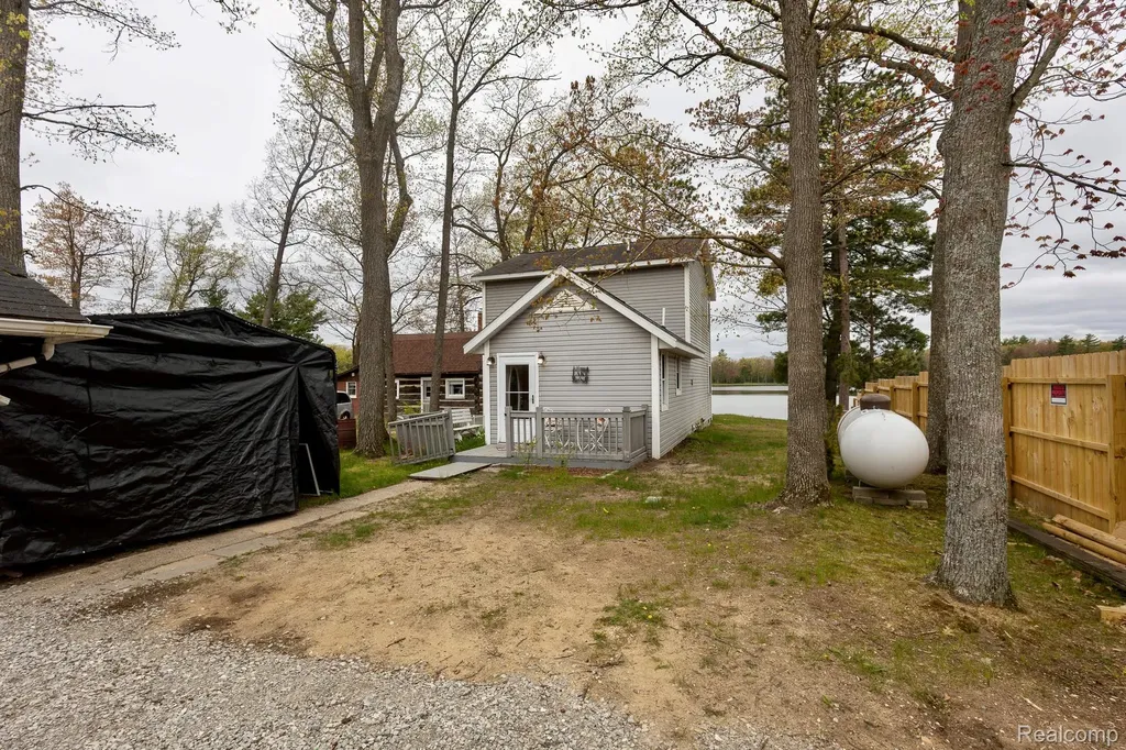 2779 Horseshoe Lake Road Foster Township MI 48661