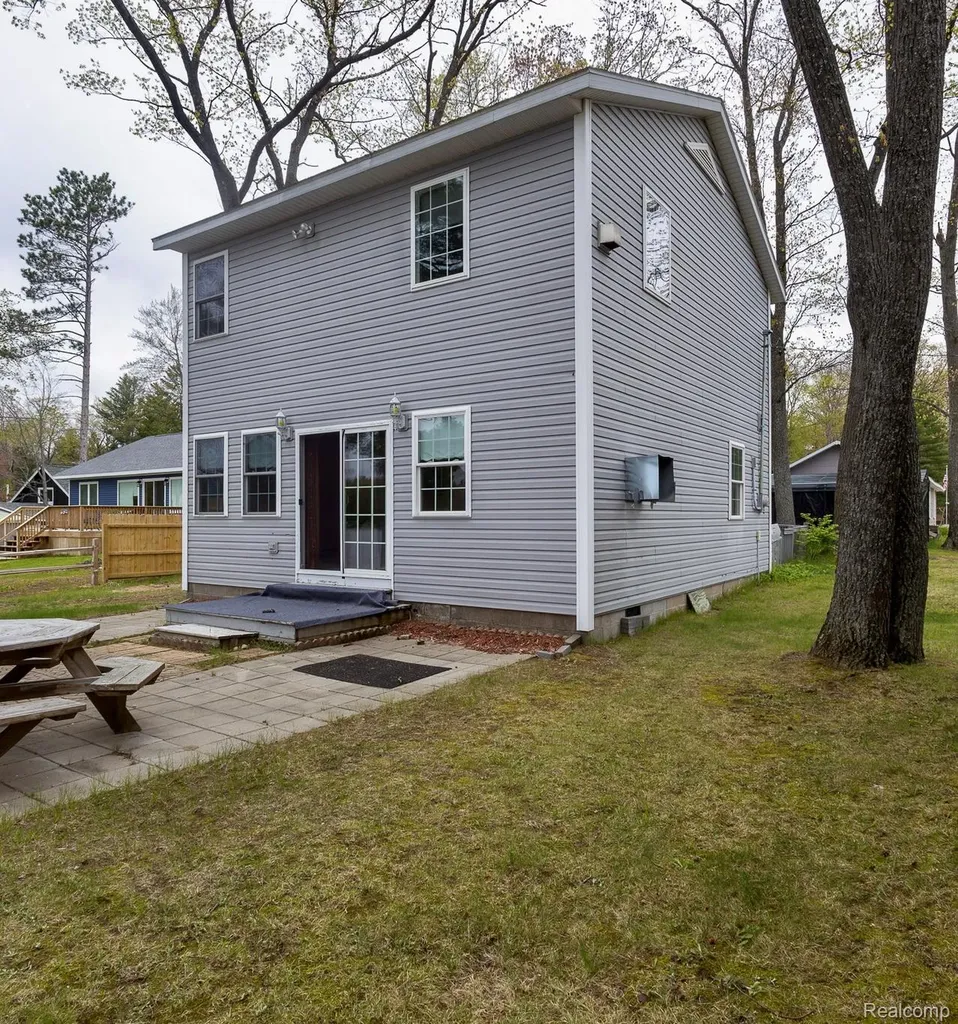 2779 Horseshoe Lake Road Foster Township MI 48661