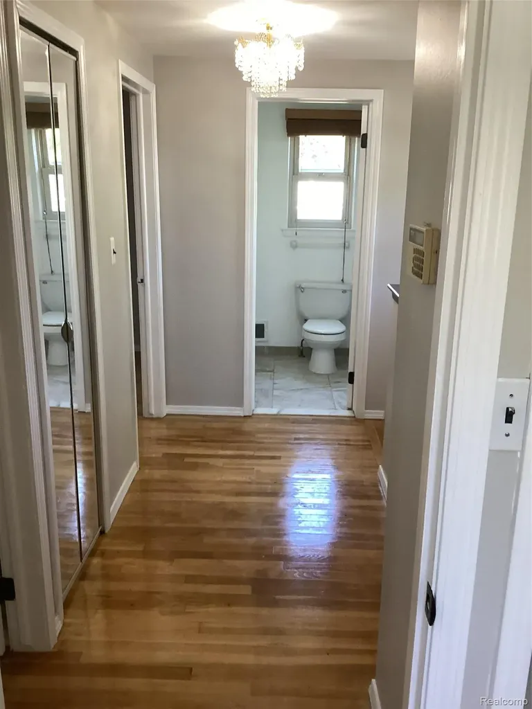 453 N Wildwood Street Westland City MI 48185