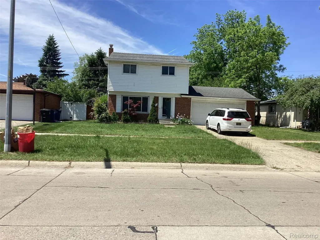 453 N Wildwood Street Westland City MI 48185