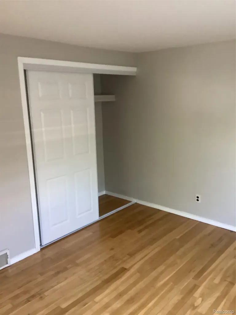 453 N Wildwood Street Westland City MI 48185