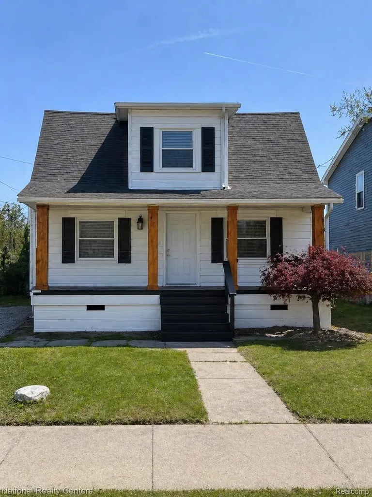 20510 Broadacres Street Clinton Charter Township MI 48035