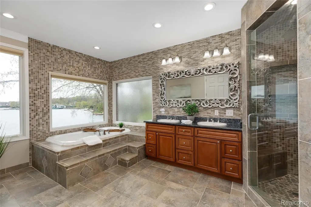 10751 Stoney Point Drive Green Oak Township MI 48178