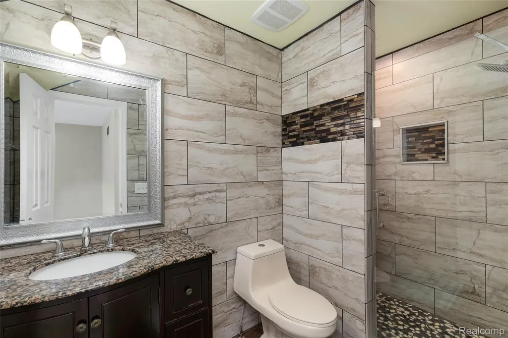 10751 Stoney Point Drive Green Oak Township MI 48178