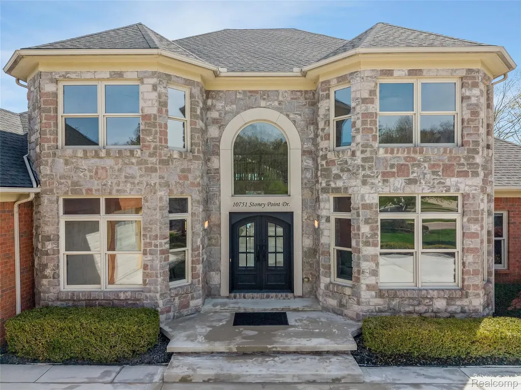 10751 Stoney Point Drive Green Oak Township MI 48178