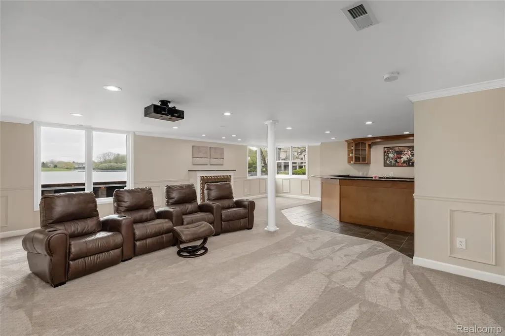 10751 Stoney Point Drive Green Oak Township MI 48178