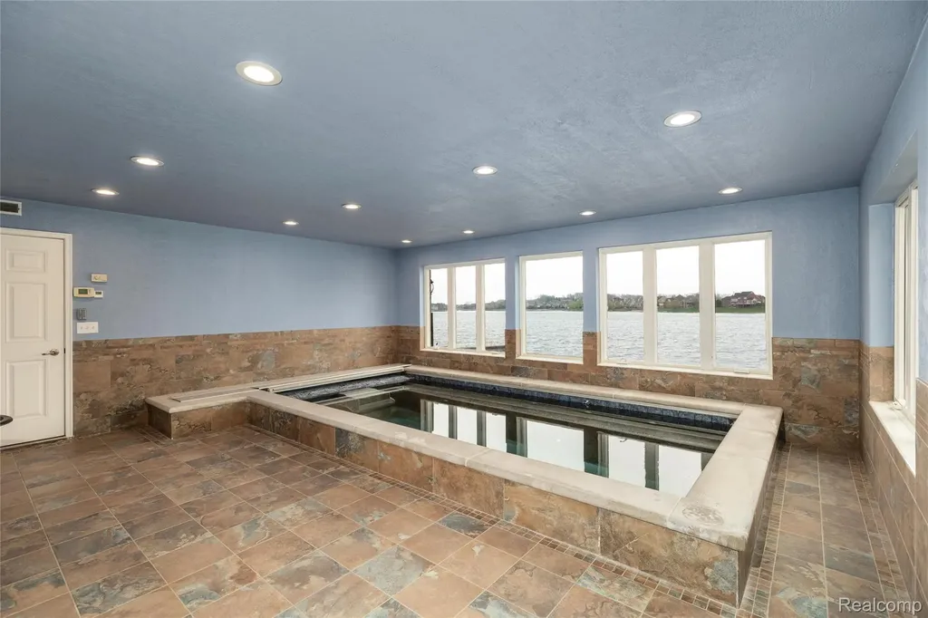 10751 Stoney Point Drive Green Oak Township MI 48178