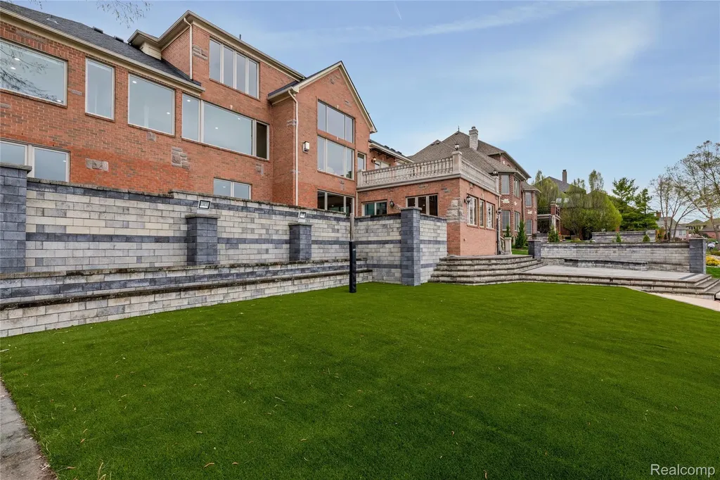 10751 Stoney Point Drive Green Oak Township MI 48178