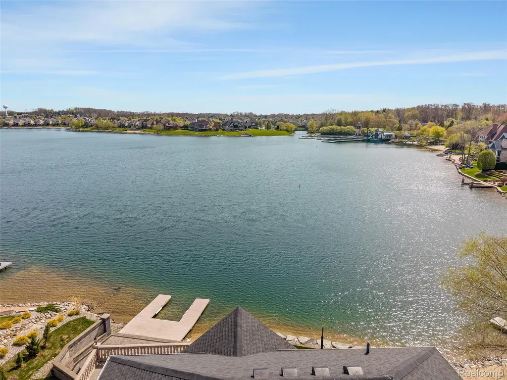 10751 Stoney Point Drive Green Oak Township MI 48178
