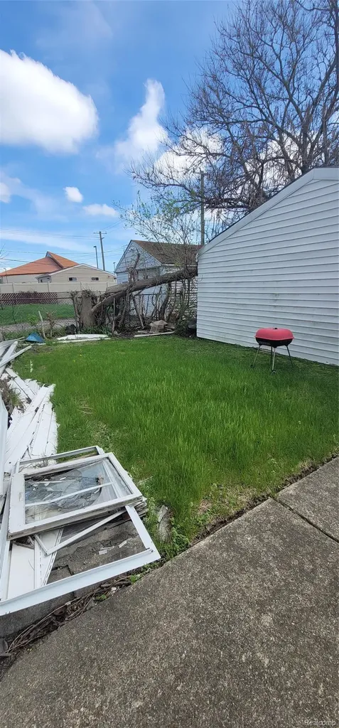 7777 W Outer Drive Detroit City MI 48235