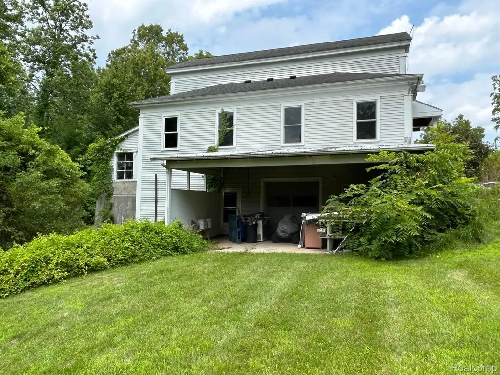 10470 N Rushton Road Green Oak Township MI 48178
