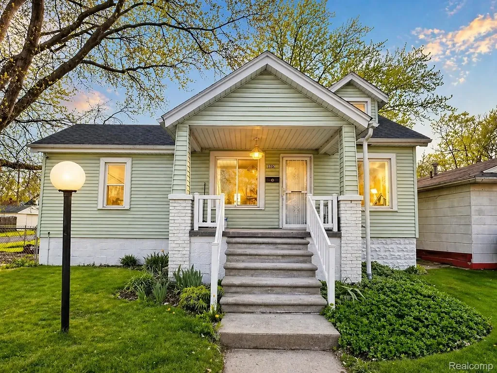19307 Fleming Street Detroit City MI 48234