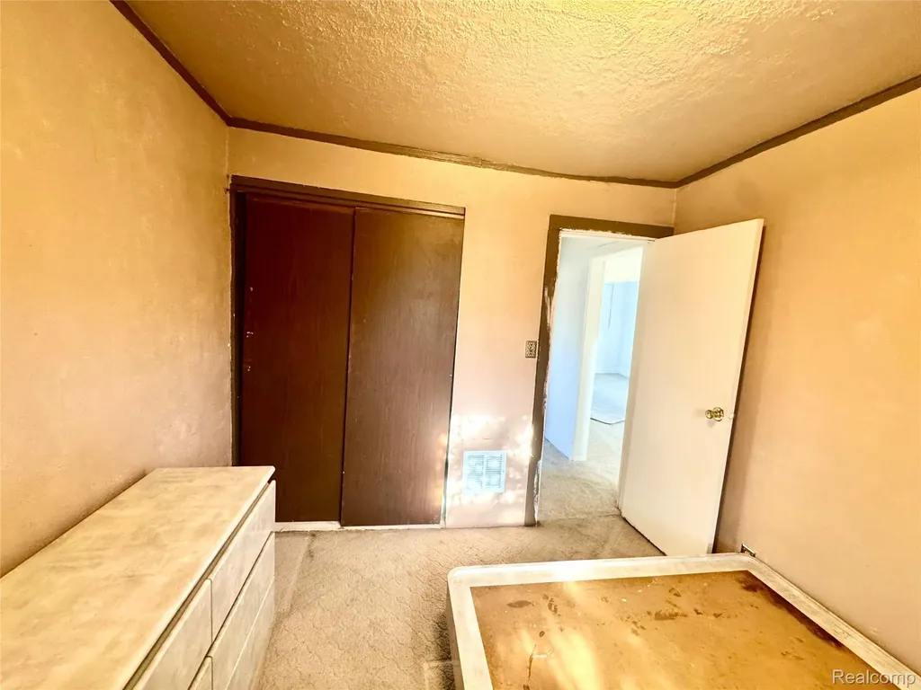 19307 Fleming Street Detroit City MI 48234