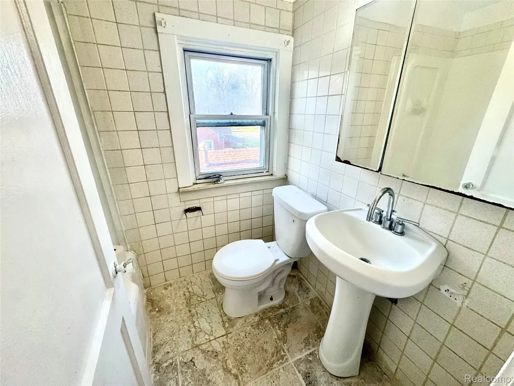 19307 Fleming Street Detroit City MI 48234