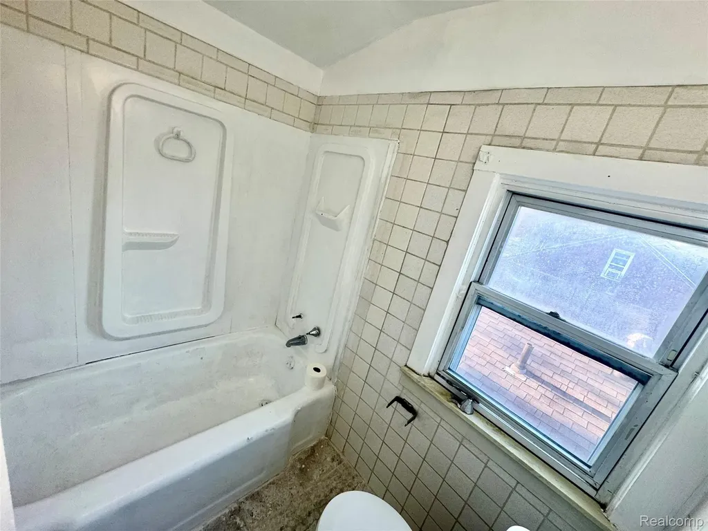 19307 Fleming Street Detroit City MI 48234