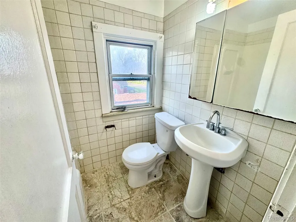 19307 Fleming Street Detroit City MI 48234