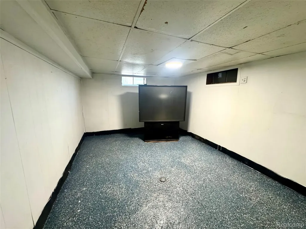 19307 Fleming Street Detroit City MI 48234
