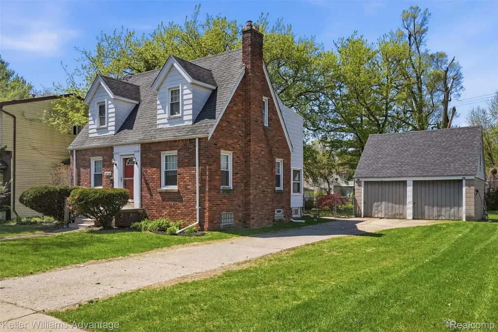 18689 Five Points Street Redford Charter Township MI 48240