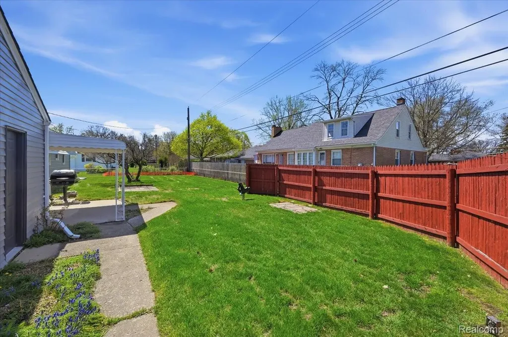 28781 Palomino Drive Warren City MI 48093