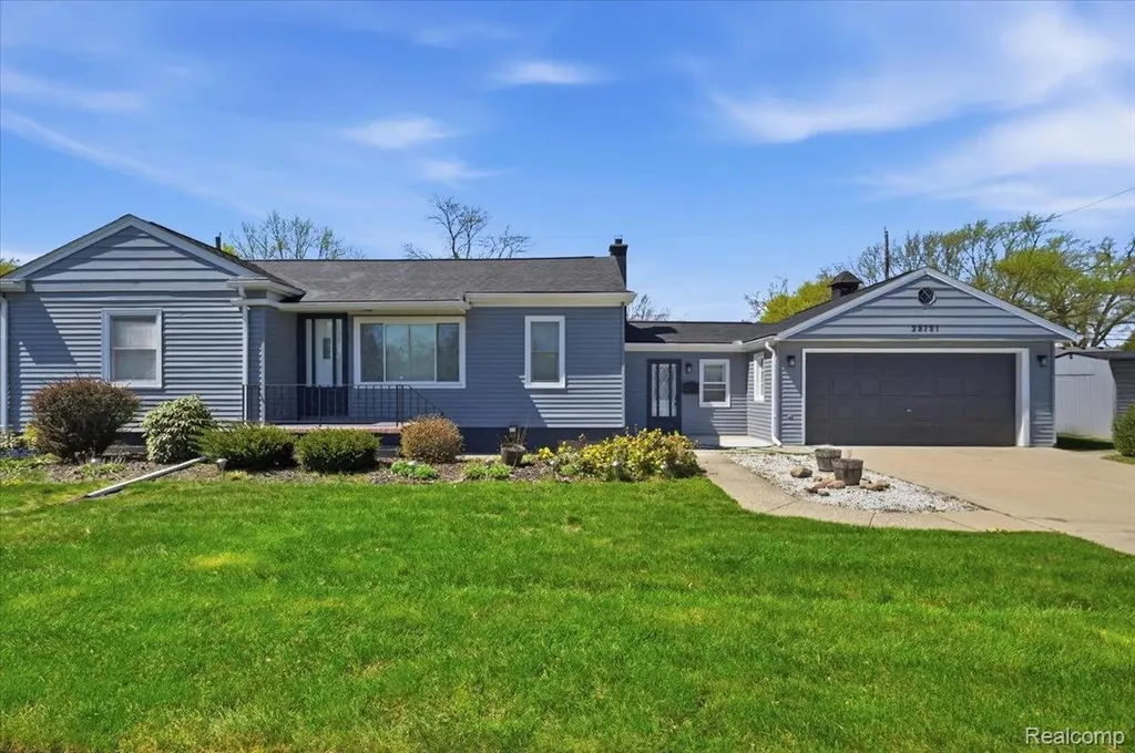 28781 Palomino Drive Warren City MI 48093